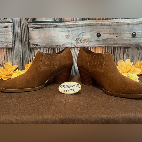 COACH Perri Suede Ankle Bootie NEW Size 6.5C Cognac FG4193 - Picture 3 of 10